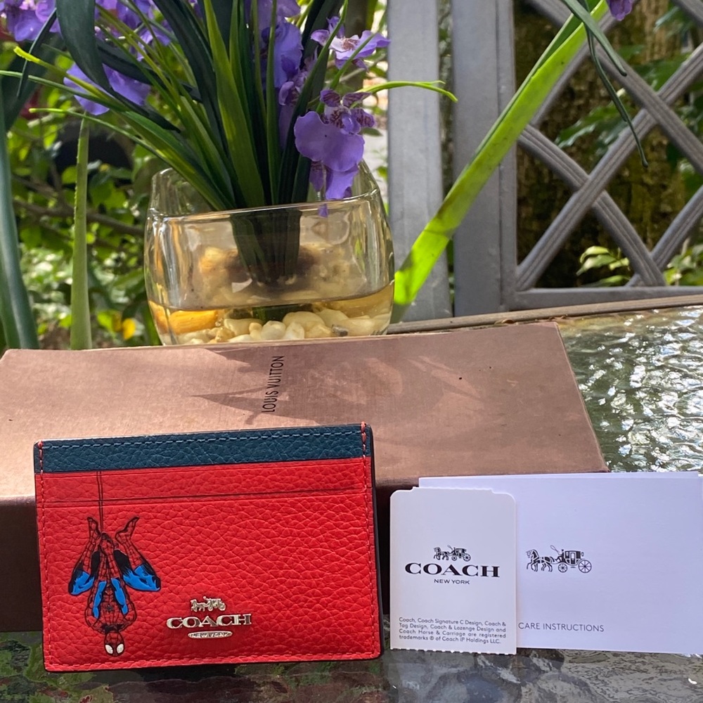 Coach Spider-Man Marvel Red CardHolder Wallet - Picture 16 of 16